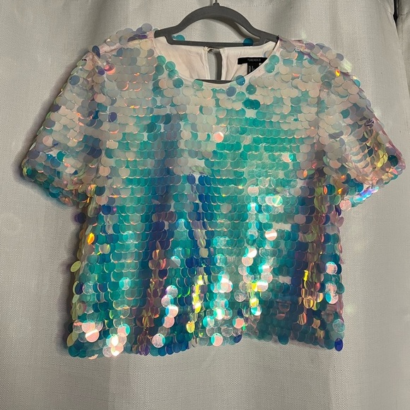 Forever 21 Iridescent Chunky Sequin Cropped Short Sleeve Top Small - Picture 7 of 7